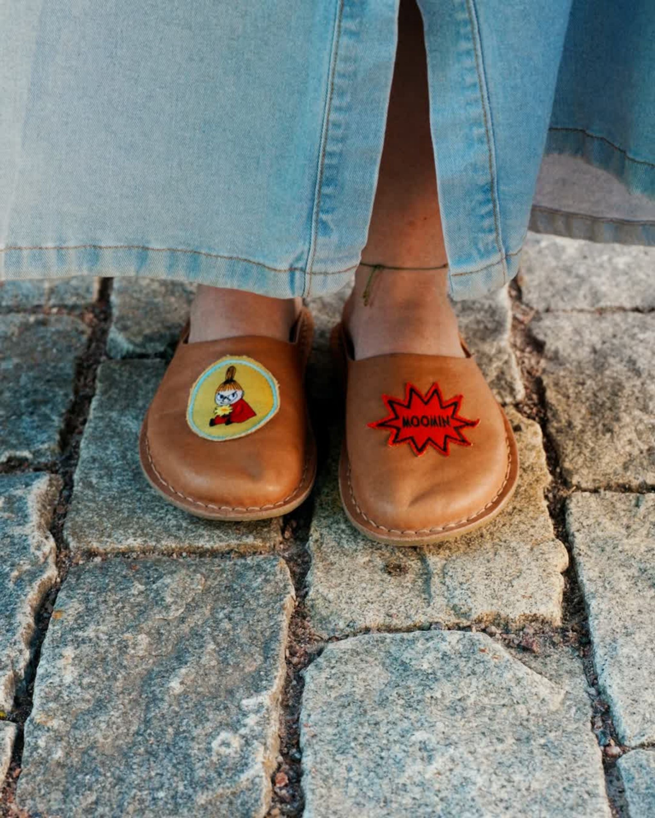 VIBAe x MOOMIN ROMA Leather Fawn Tan