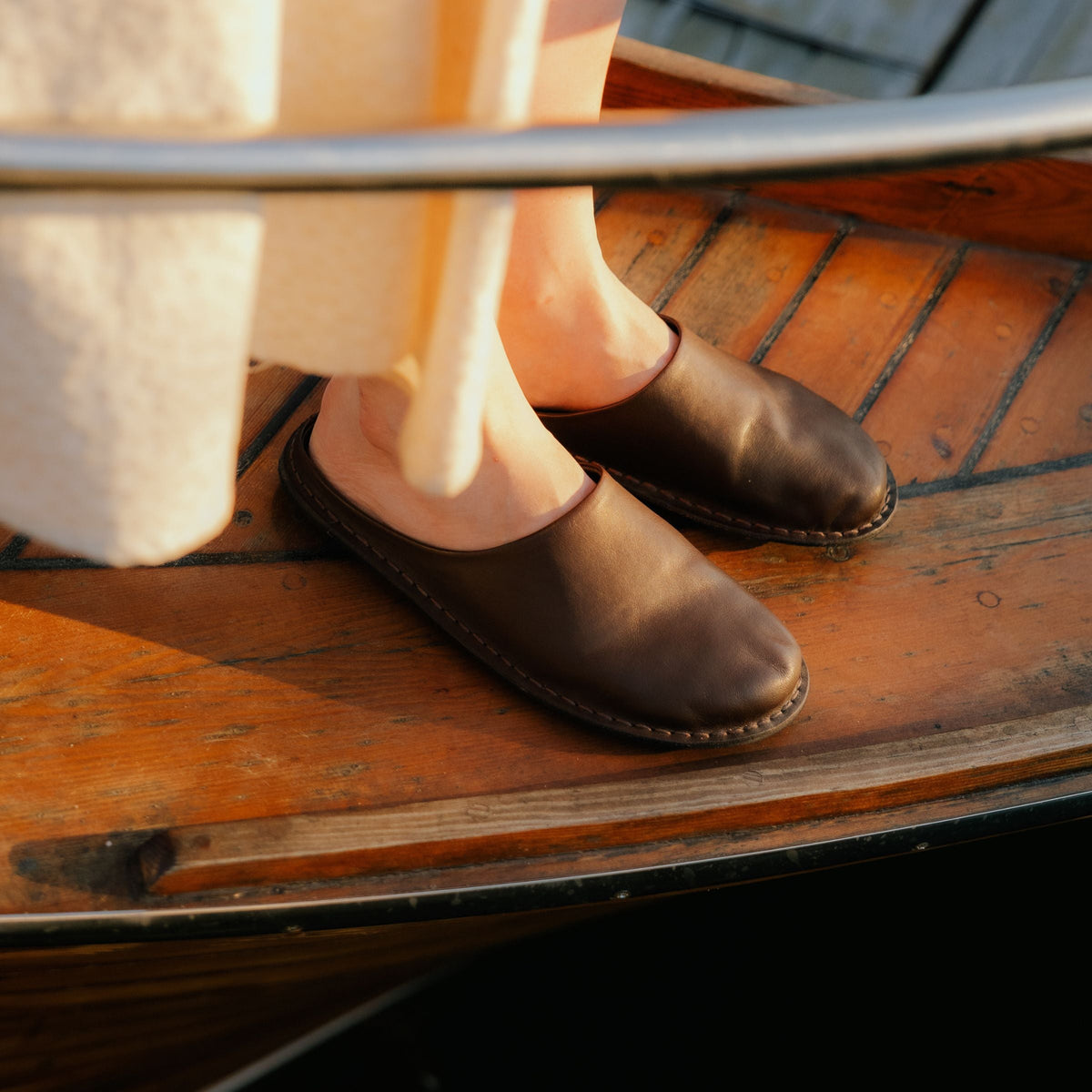 Barefoot mules - slip-on comfort with a wide toe box