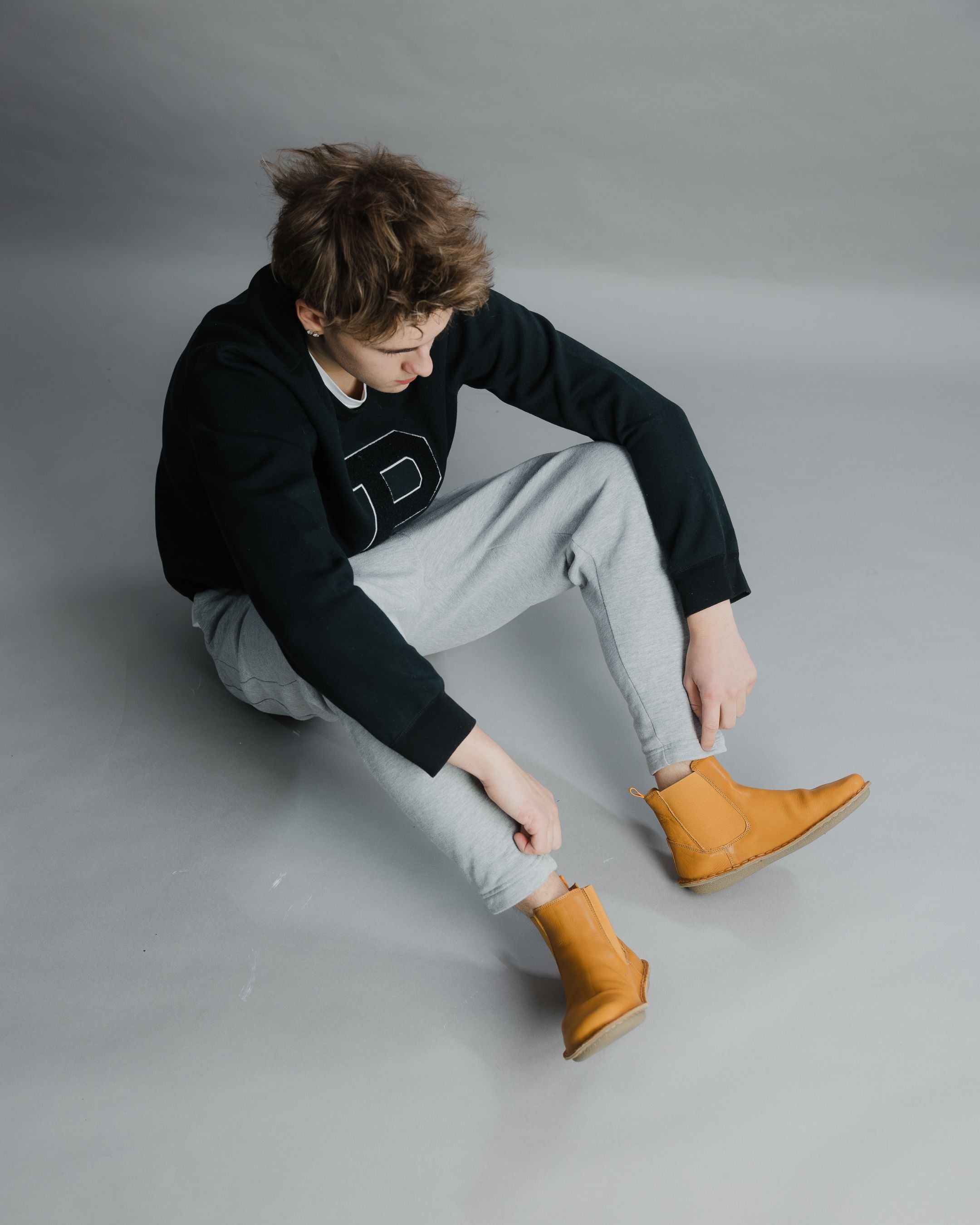 HELSINKI Leather Sunflower Yellow – VIBAe
