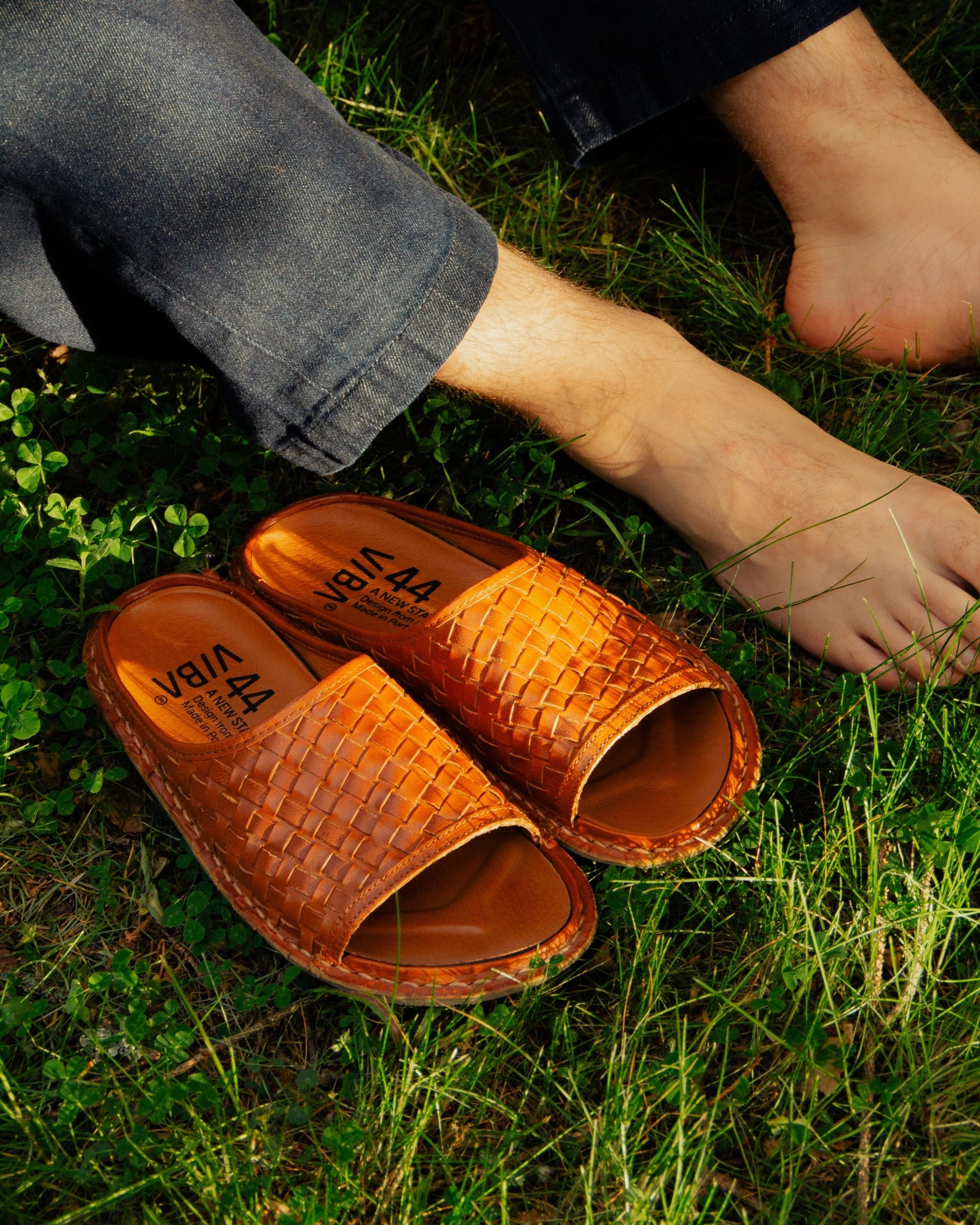 SAINT TROPEZ Woven Leather Cognac Brown