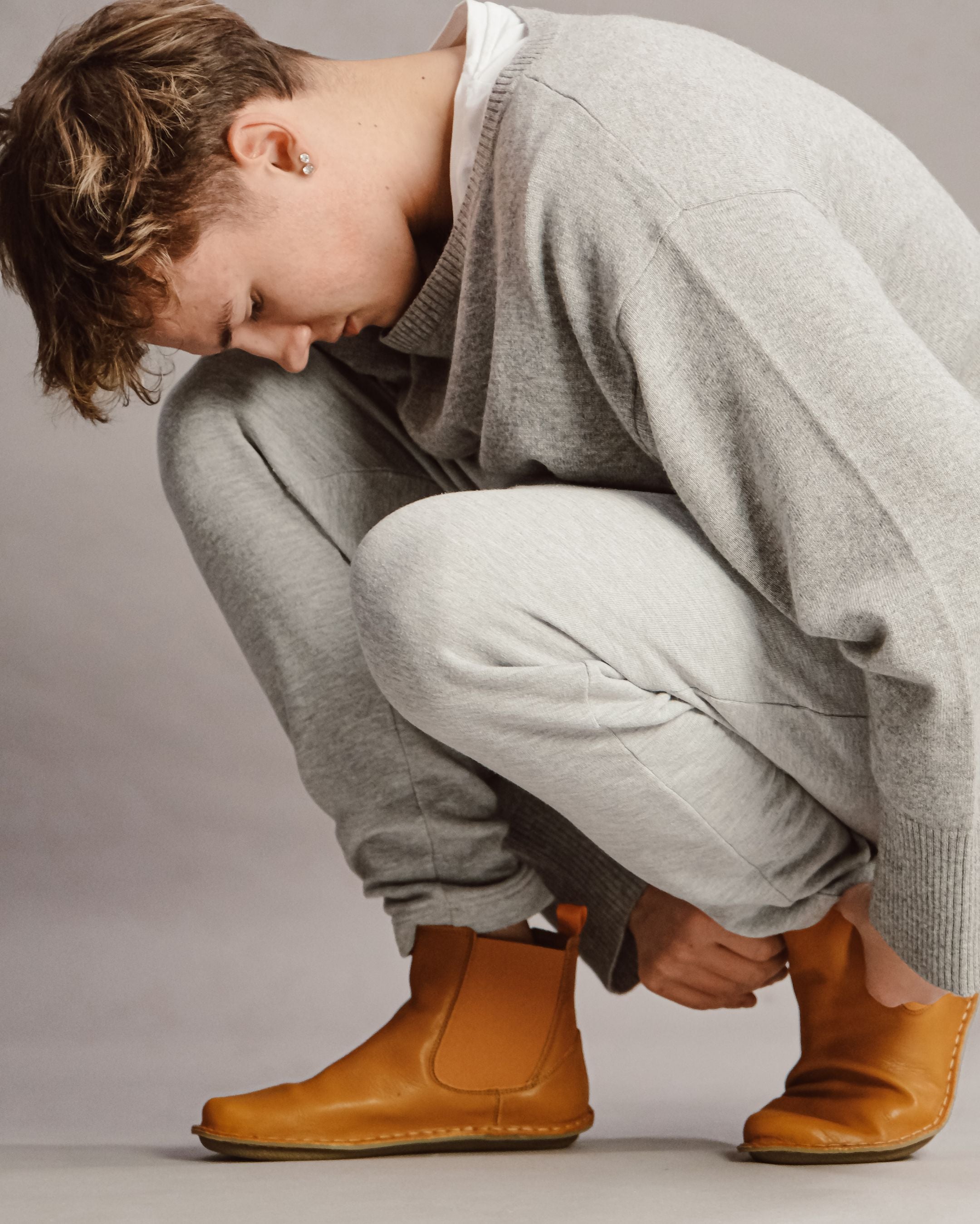 HELSINKI Leather Sunflower Yellow – VIBAe