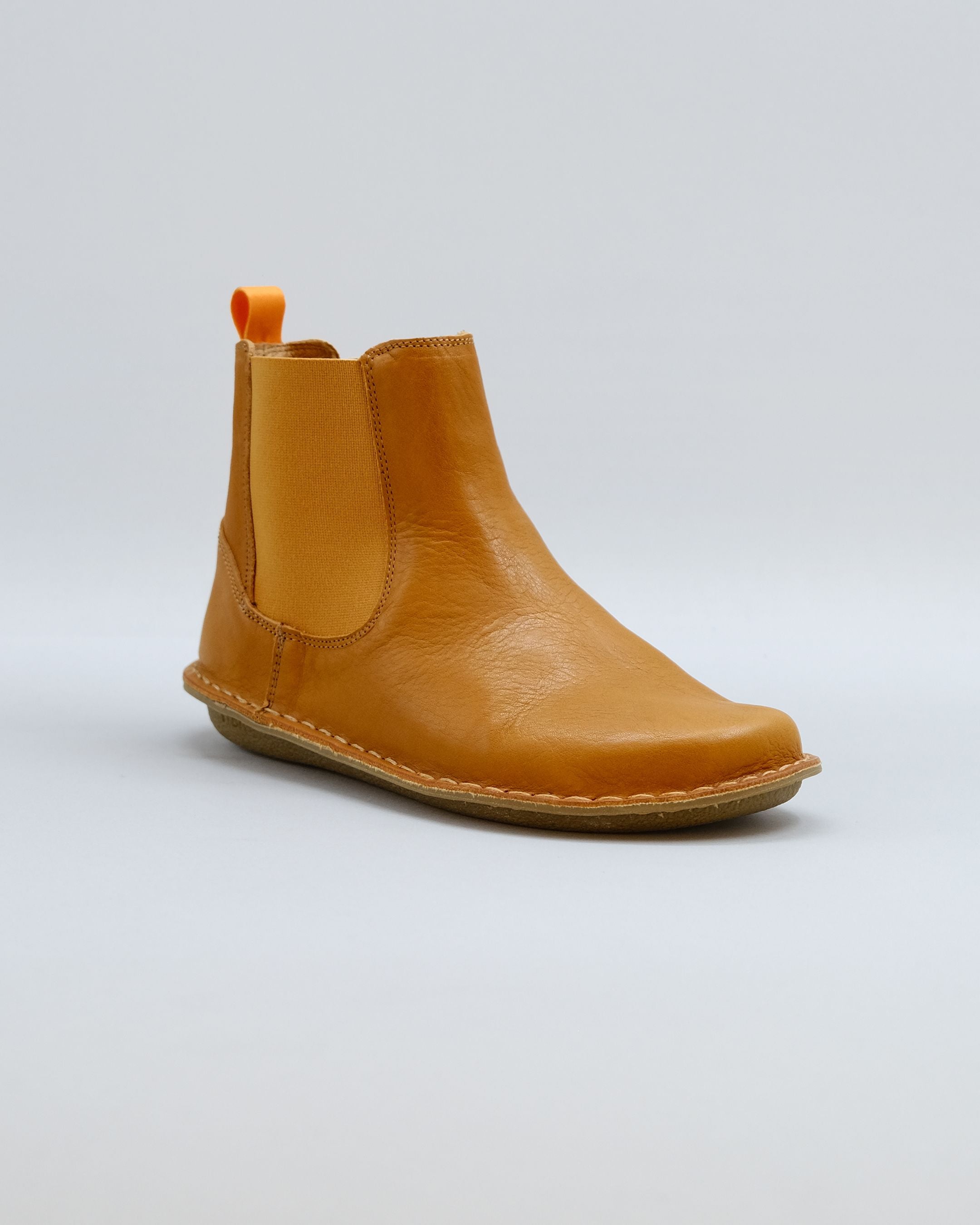 HELSINKI Leather Cognac Brown – VIBAe