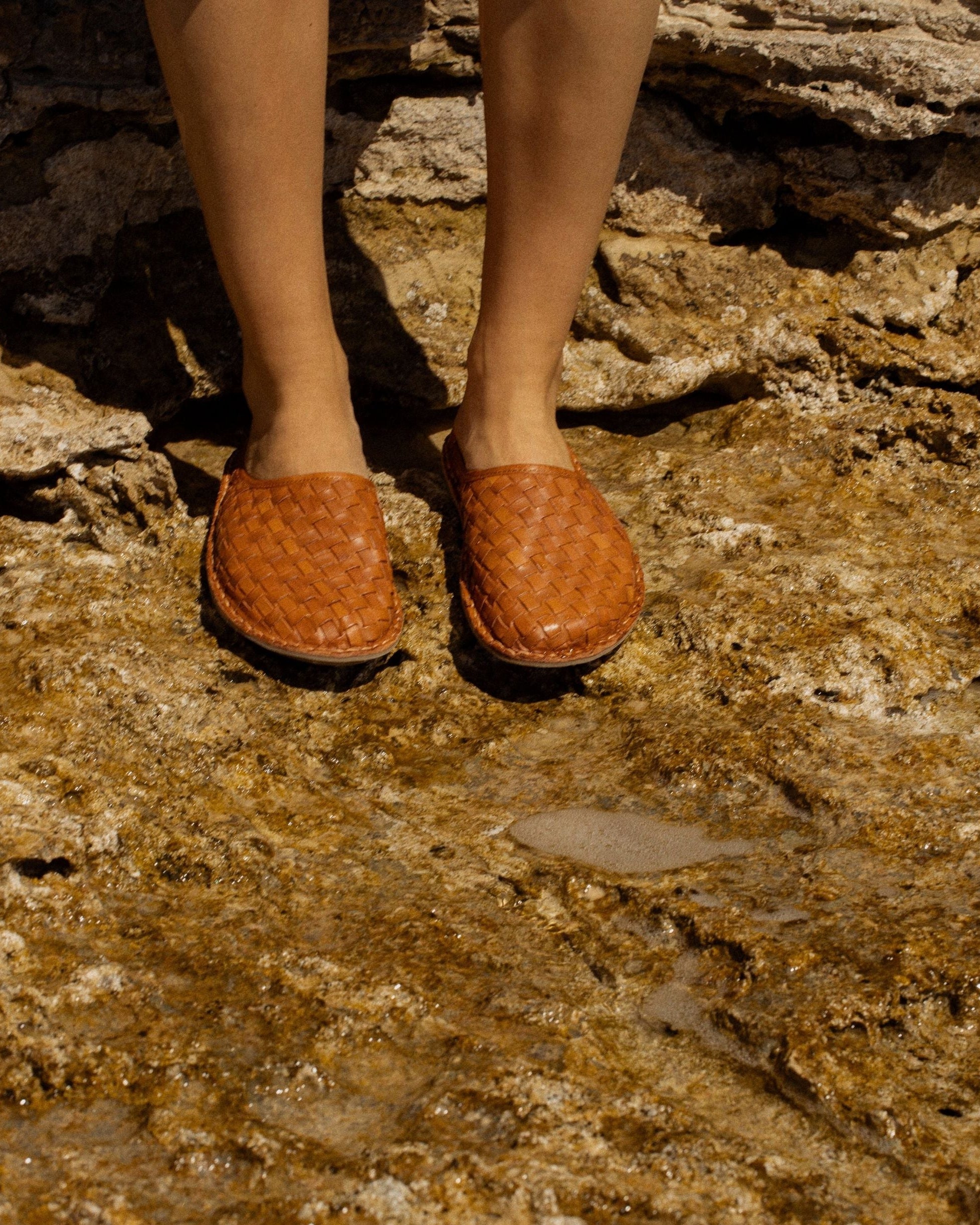 ROMA Woven Leather Cognac Brown