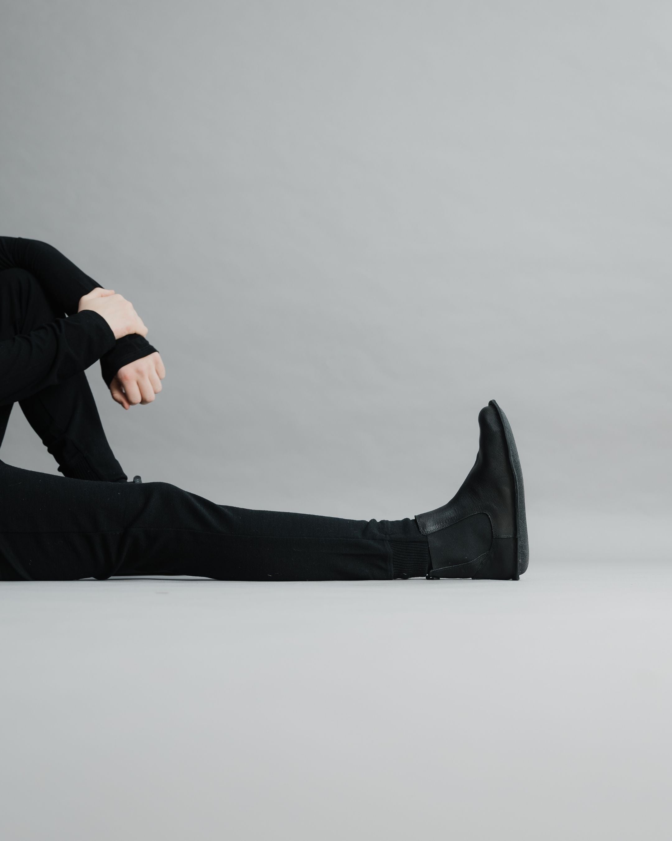 HELSINKI Leather Preto Black – VIBAe